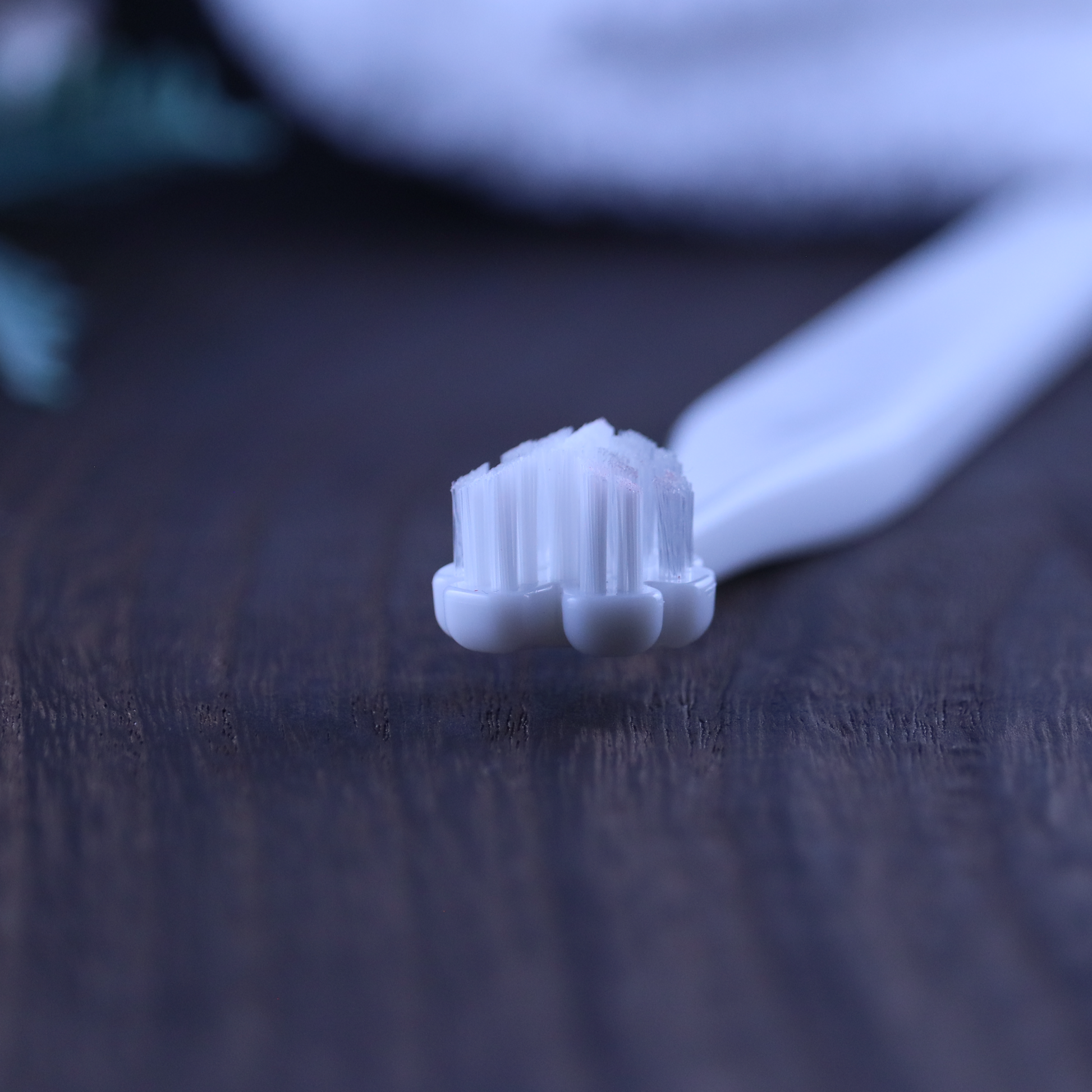 縦磨き歯ブラシTate. V5 白 White